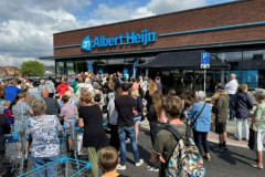 Sas van Gent, Westkade (Albert Heijn supermarkt en parkeerterrein met 115 plaatsen)